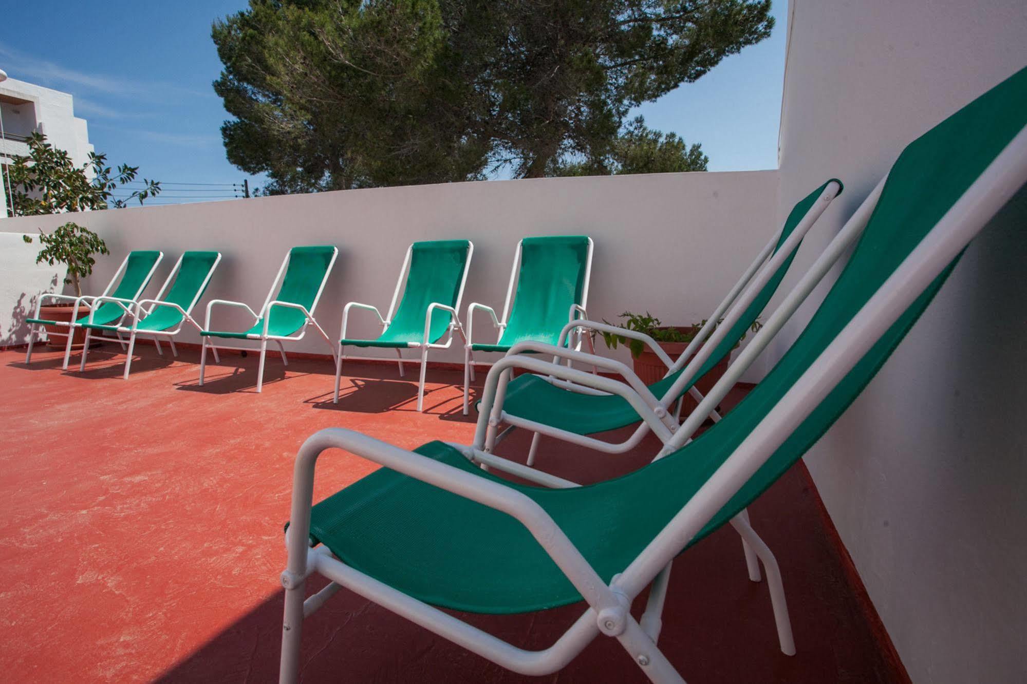 Hostal Los Pinos Es Cana Exteriér fotografie