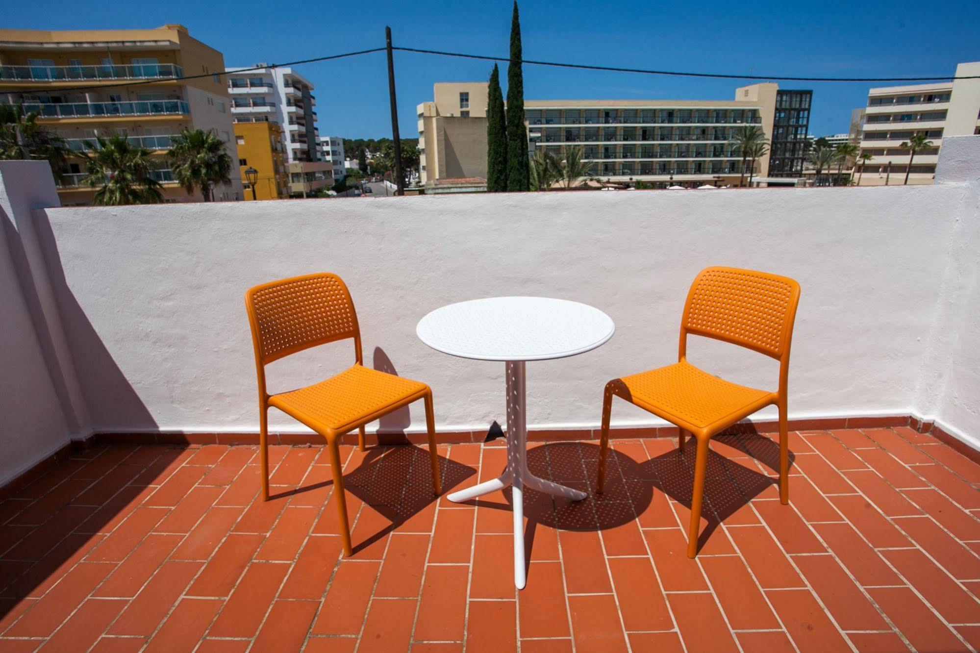 Hostal Los Pinos Es Cana Exteriér fotografie